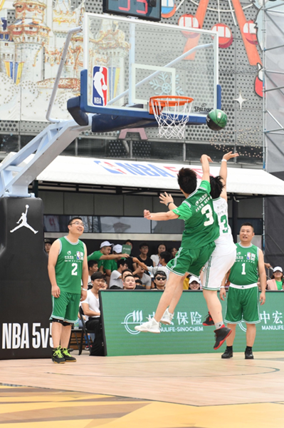 了这位年轻 了这位年轻